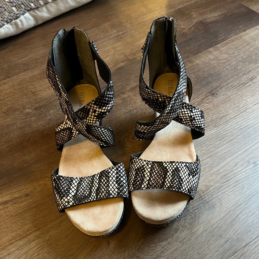 DIBAtrue snakeskin wedges
